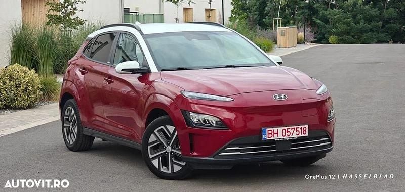 Culoarerosu Utilizat 2021 Hyundai Kona Trend SUV | 16.940 EUR (Super Preț) - Imagine 1/4