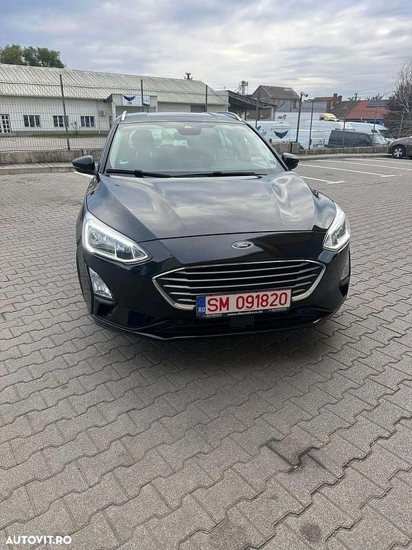 Culoarenegru Utilizat 2019 Ford Focus Titanium X Break | 8.100 EUR (Preț bun) - Imagine 1/4