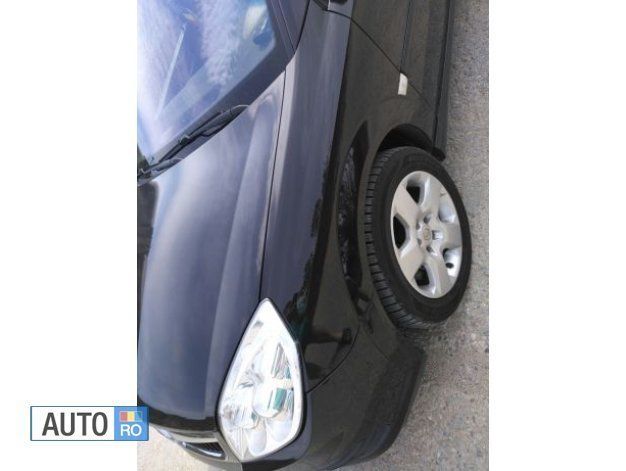 Second-hand Opel Vectra 200 CP (147 kW) 2006 Negru Hatchback