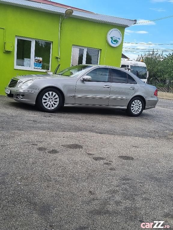 Second-hand Mercedes E220 2008 Berlinǎ