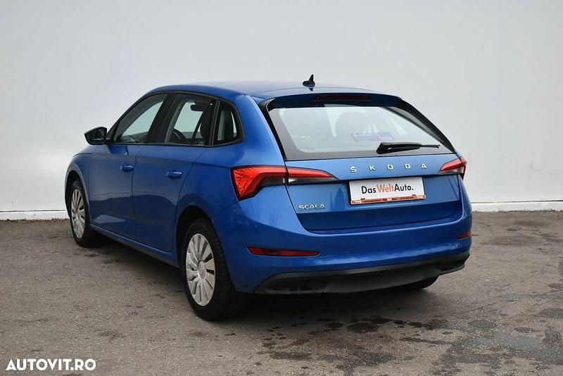 Second-hand Skoda Scala Ambition 115 CP (84 kW) 2019 Albastru mediu  normal Hatchback