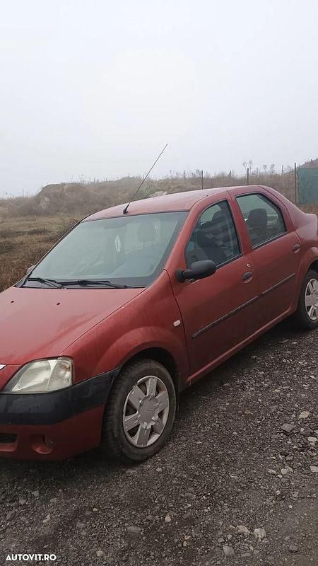 Culoarealte culori Utilizat 2006 Dacia Logan Lauréate Hatchback | 800 EUR (Super Preț) - Imagine 1/3