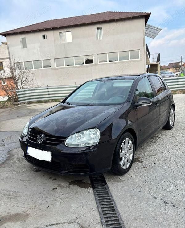 Negru Utilizat 2005 VW Golf Berlinǎ | 2.000 EUR (Preț OK) - Imagine 1/4