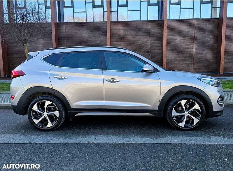 Second-hand Hyundai Tucson Premium 185 CP (136 kW) 2016 Culoareargint SUV