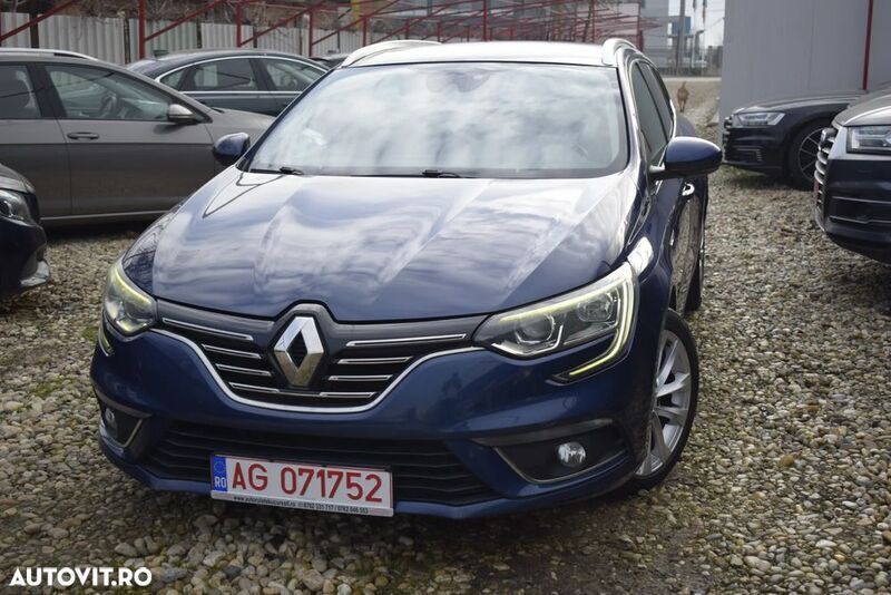 Albastru Utilizat 2017 Renault Mégane GrandTour Break | 8.450 EUR (Preț OK) - Imagine 1/4