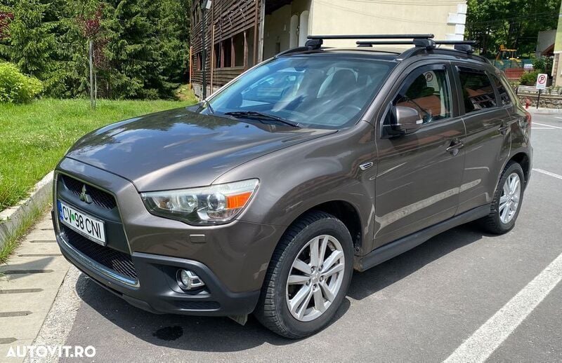 Bej Utilizat 2011 Mitsubishi ASX SUV | 7.599 EUR (Preț OK) - Imagine 1/4