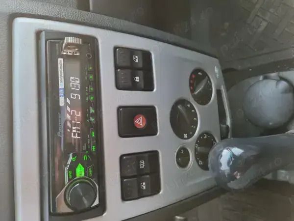 Utilizat 2005 Dacia Logan Berlinǎ | 900 EUR (Preț bun) - Imagine 1/4