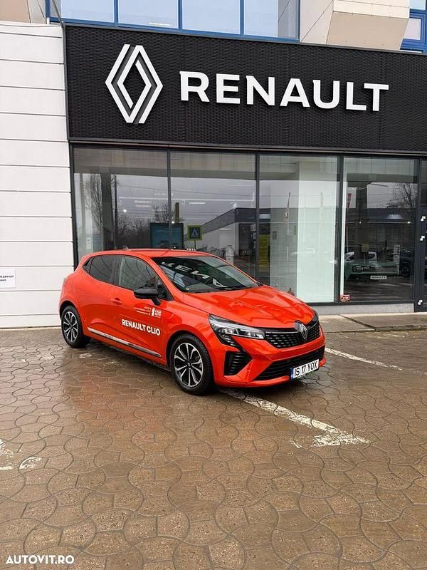 Nouă Renault Clio V 100 CP (73 kW) 2025 Culoareportocaliu