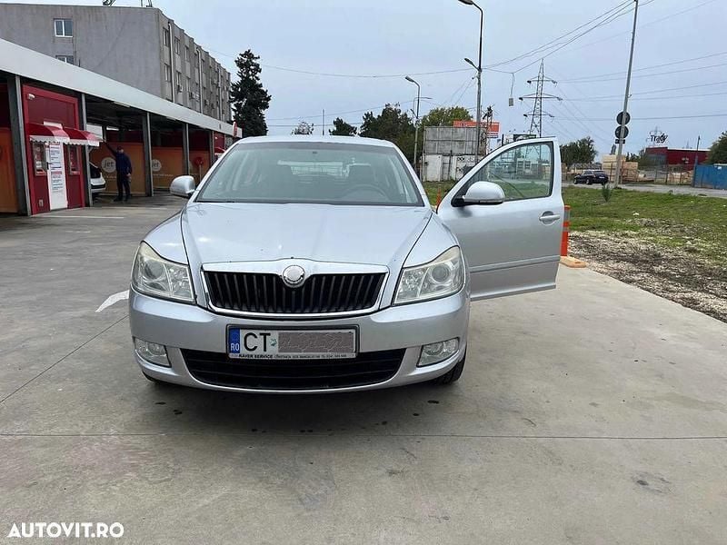 Culoareargint Utilizat 2009 Skoda Octavia Drive Berlinǎ | 4.300 EUR (Preț OK) - Imagine 1/4
