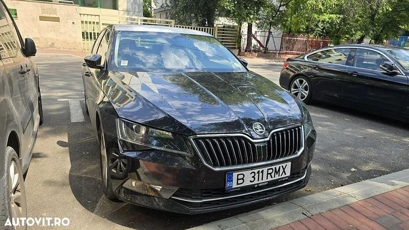 Negru Utilizat 2017 Skoda Superb Ambition Berlinǎ | 11.900 EUR (Super Preț) - Imagine 1/4