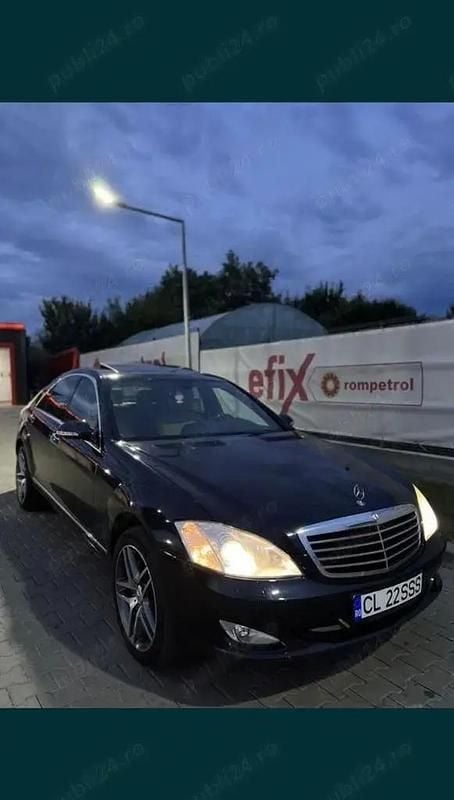 Utilizat 2008 Mercedes 320 Berlinǎ | 8.700 EUR - Imagine 1/3