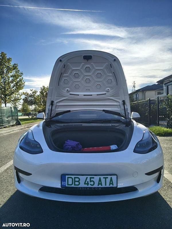 Second-hand Tesla Model 3 208 kW (283 CP) 2023 Culoarealb Berlinǎ