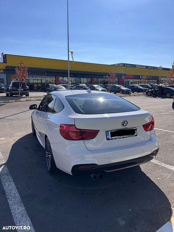 Second-hand BMW 330 M Sport 252 CP (185 kW) 2018 Culoarealb Coupe