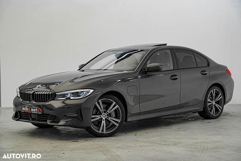 Second-hand BMW 330e Sport Line 292 CP (214 kW) 2021 Culoaregri Berlinǎ