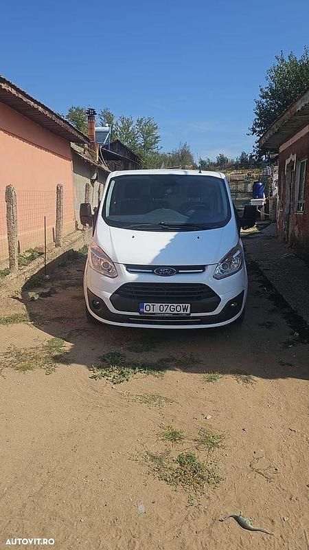 Second-hand Ford Transit Custom 130 CP (95 kW) 2017 Culoarealb Monovolum