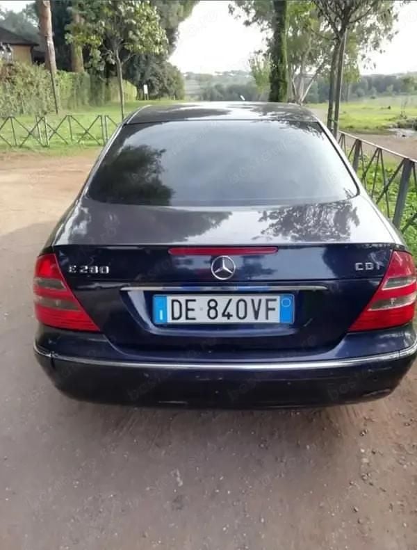Second-hand Mercedes E200 177 CP (130 kW) 2007 Berlinǎ