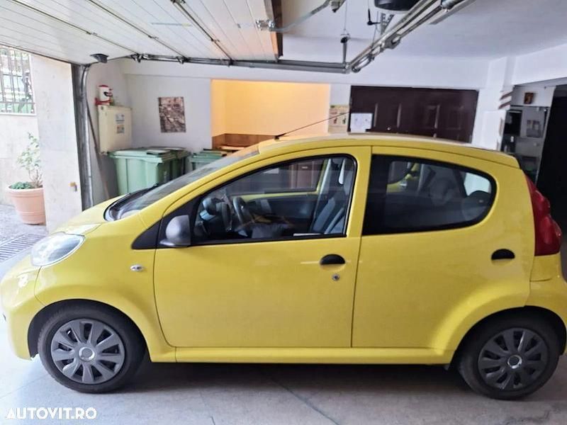Galbeuriu Utilizat 2011 Peugeot 107 Hatchback | 2.700 EUR - Imagine 1/4