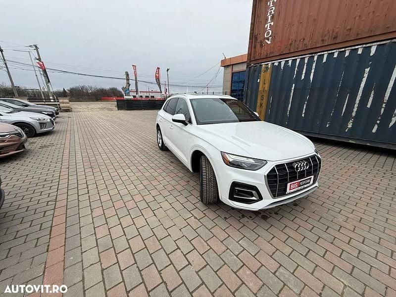 Second-hand Audi Q5 Sport 204 CP (150 kW) 2024 Culoarealb SUV