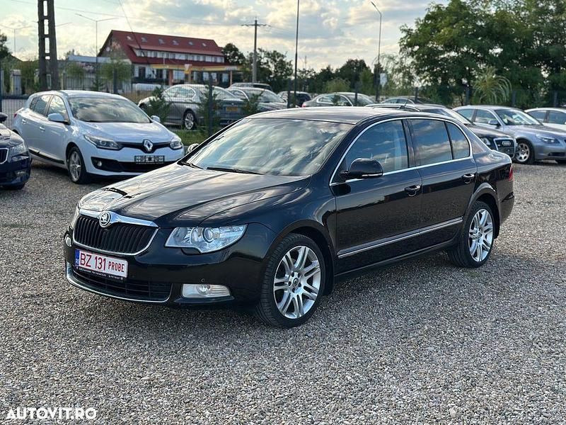 Negru Utilizat 2009 Skoda Superb Elegance Berlinǎ | 6.150 EUR (Scump) - Imagine 1/4