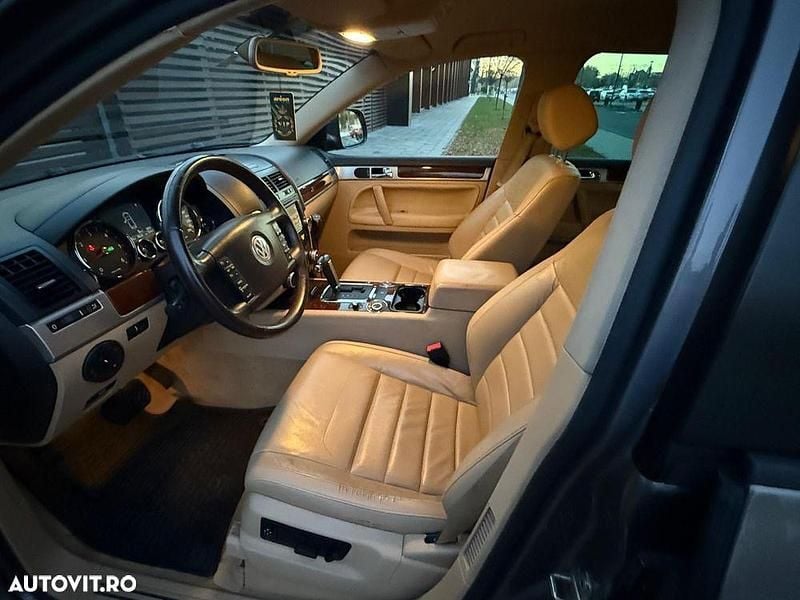 Second-hand VW Touareg Exclusive 224 CP (164 kW) 2008 Culoaregri SUV