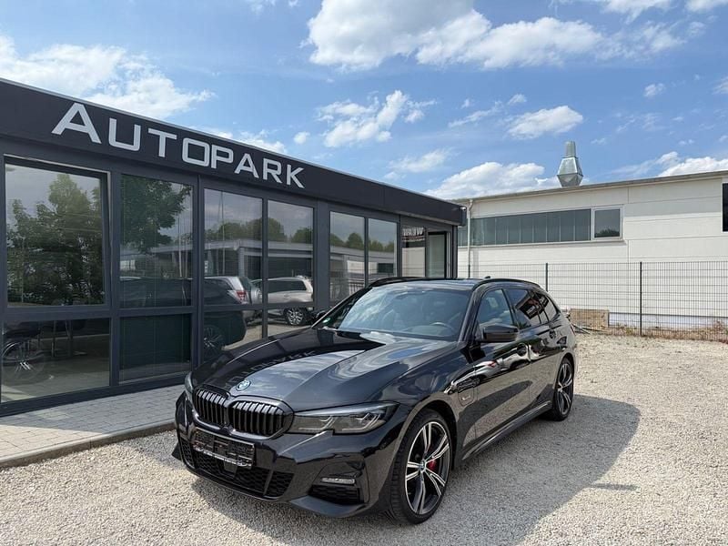 Utilizat 2022 BMW 330 M Sport | 37.687 EUR (Scump) - Imagine 1/1