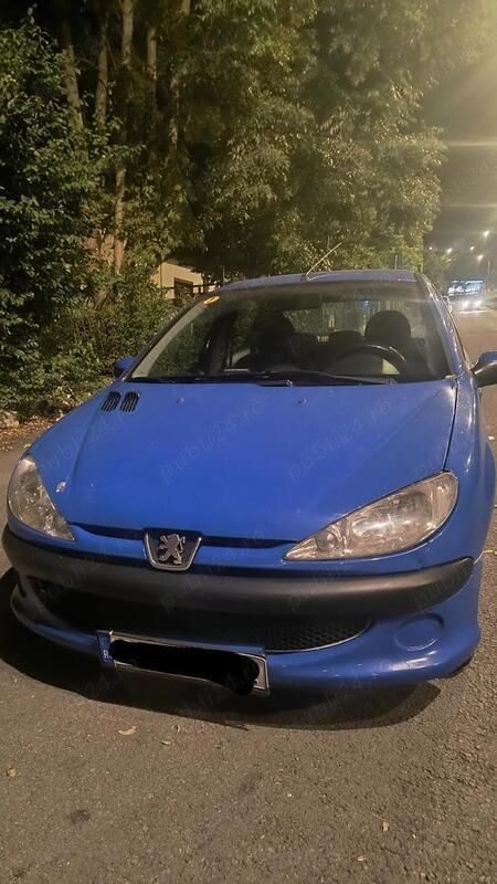 Utilizat 2006 Peugeot 206 Hatchback | 900 EUR (Preț bun) - Imagine 1/4