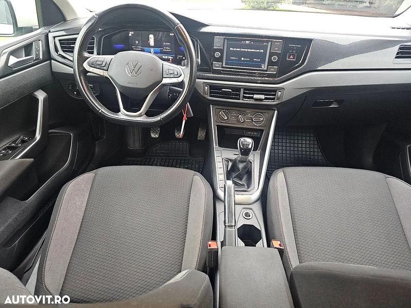 Second-hand VW Polo Comfortline 95 CP (69 kW) 2022 Culoarebej Hatchback