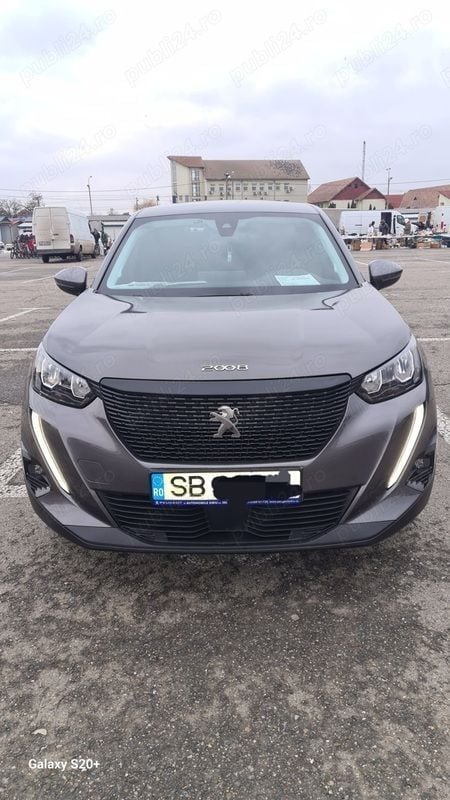 Gri Utilizat 2020 Peugeot 2008 SUV | 16.600 EUR (Puțin scump) - Imagine 1/4