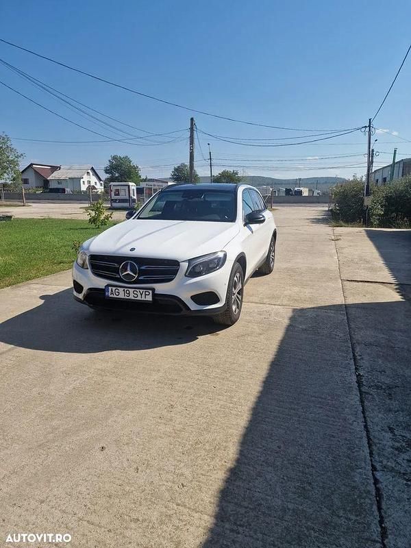Second-hand Mercedes GLC250 AMG line 204 CP (150 kW) 2016 Culoarealb SUV
