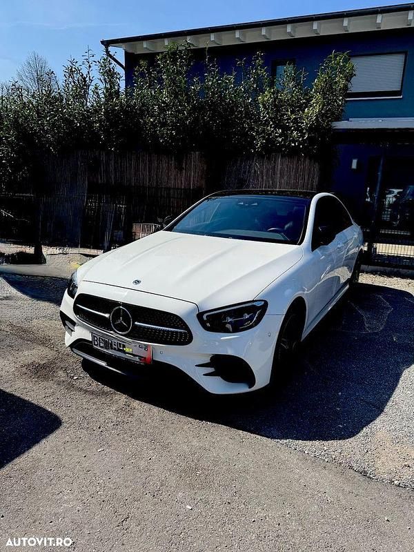 Culoarealb Utilizat 2021 Mercedes E300 Edition Berlinǎ | 36.999 EUR (Puțin scump) - Imagine 1/4