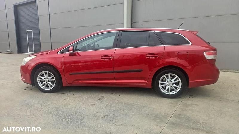 Culoarerosu Utilizat 2011 Toyota Avensis Multidrive S Berlinǎ | 7.850 EUR (Preț OK) - Imagine 1/4