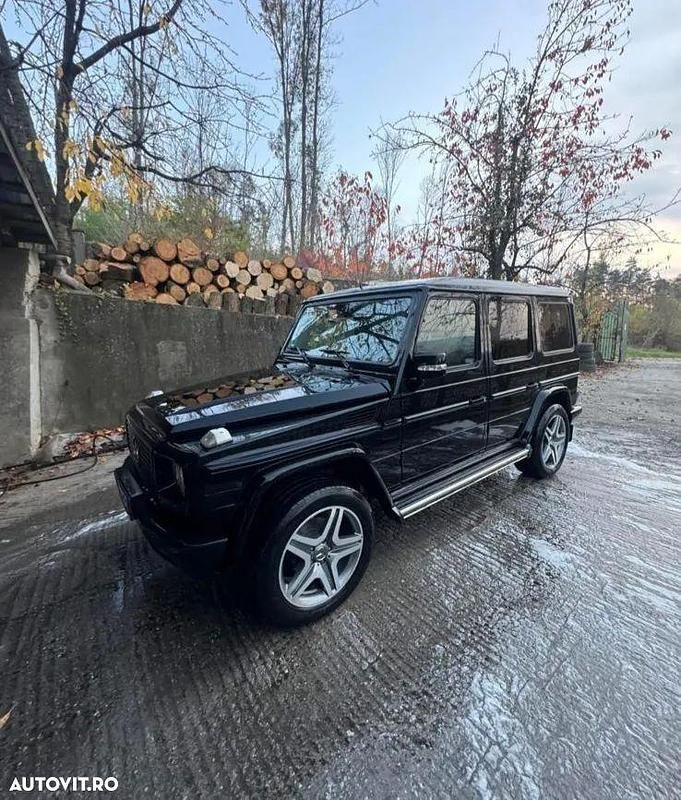 Culoarenegru Utilizat 2011 Mercedes G350 SUV | 38.000 EUR - Imagine 1/1