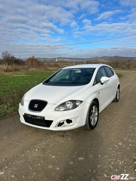 Utilizat 2010 Seat Leon Hatchback | 1.960 EUR - Imagine 1/4