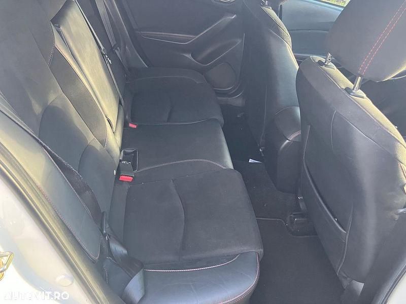 Second-hand Mazda 3 Exclusive-Line 105 CP (77 kW) 2016 Culoarealb Hatchback