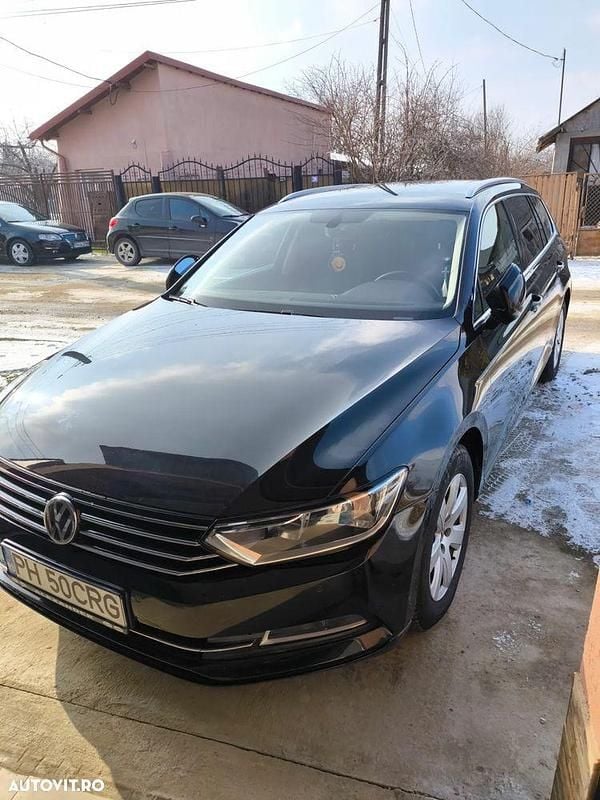 Culoarenegru Utilizat 2018 VW Passat Comfortline Break | 9.400 EUR (Preț bun) - Imagine 1/4