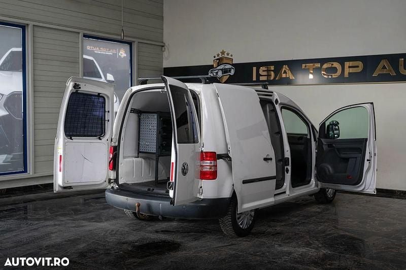 Second-hand VW Caddy 102 CP (75 kW) 2015 Culoarealb Monovolum