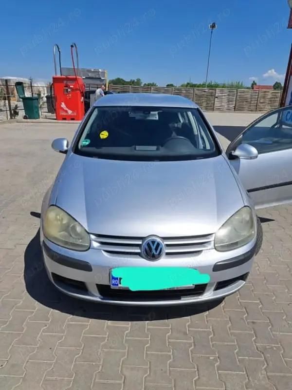 Utilizat 2004 VW Golf V Hatchback | 2.000 EUR (Preț OK) - Imagine 1/4