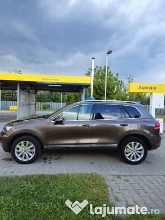 Maro Utilizat 2012 VW Touareg SUV | 13.500 EUR (Super Preț) - Imagine 1/4