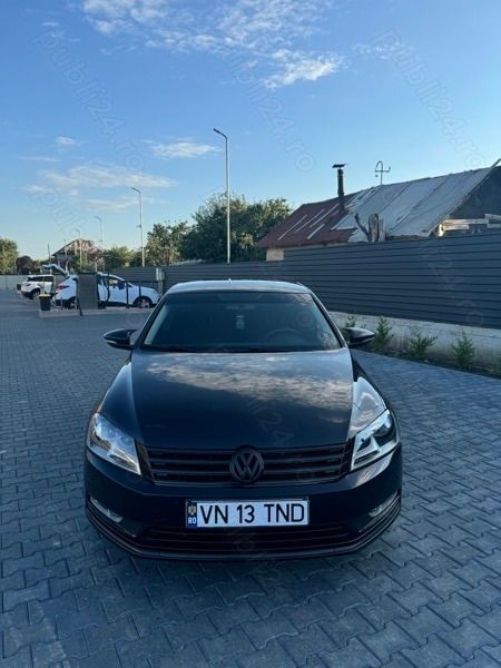 Utilizat 2013 VW Passat Berlinǎ | 7.700 EUR (Preț OK) - Imagine 1/4