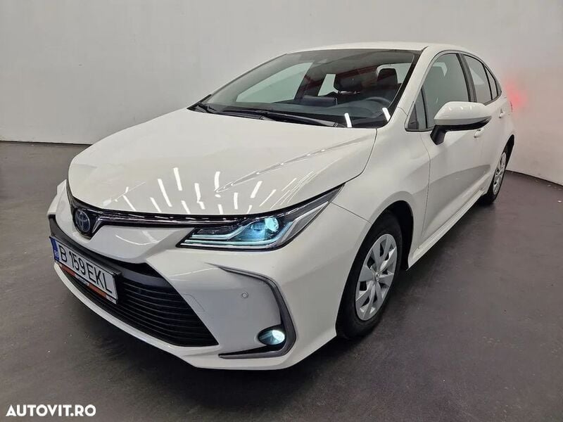 Alb Utilizat 2023 Toyota Corolla Berlinǎ | 20.890 EUR (Super Preț) - Imagine 1/4