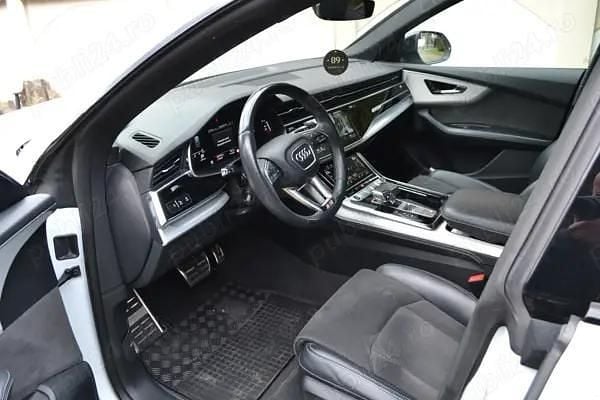 Second-hand Audi Q8 S-Line 285 CP (209 kW) 2021 Alb SUV