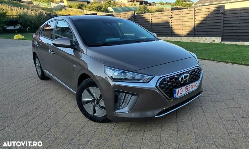 Gri Utilizat 2020 Hyundai Ioniq Premium Berlinǎ | 12.799 EUR (Preț bun) - Imagine 1/4