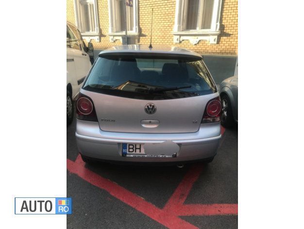 Argintiu Utilizat 2006 VW Polo Hatchback | 2.800 EUR (Puțin scump) - Imagine 1/4
