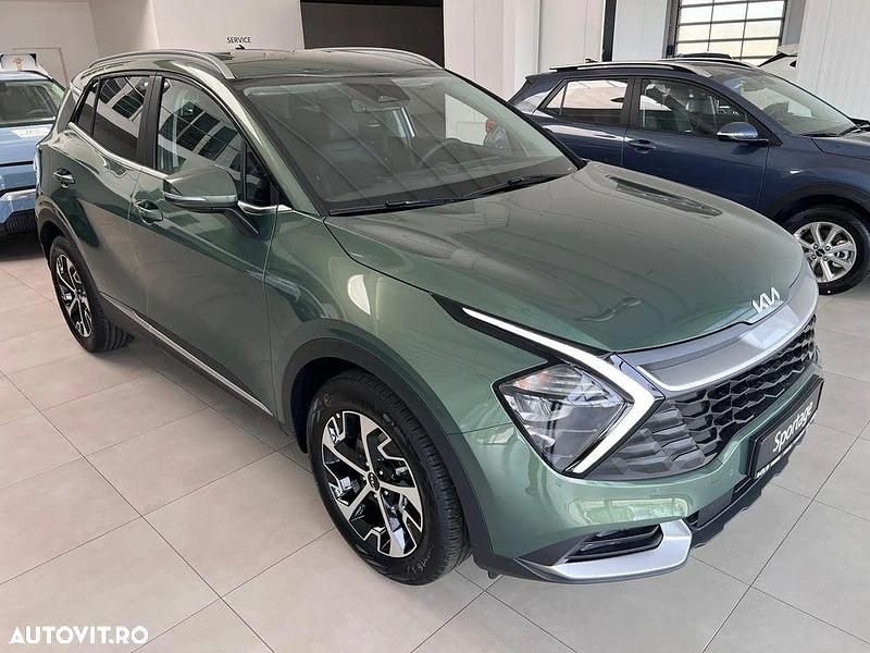 Culoareverde Nouă 2024 Kia Sportage Style SUV | 34.294 EUR - Imagine 1/4