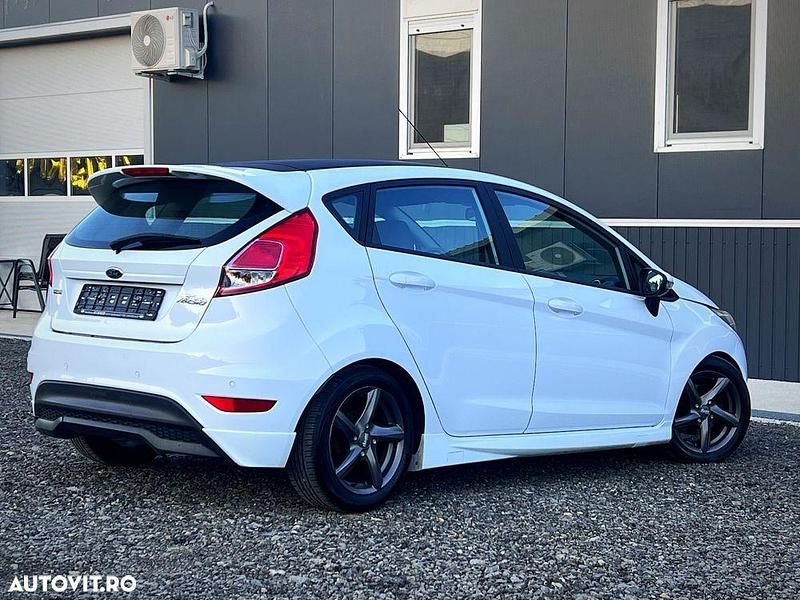Second-hand Ford Fiesta ST-Line 100 CP (73 kW) 2013 Culoarealb Hatchback