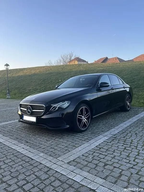 Utilizat 2016 Mercedes E220 Luxury Berlinǎ | 21.500 EUR (Preț OK) - Imagine 1/4