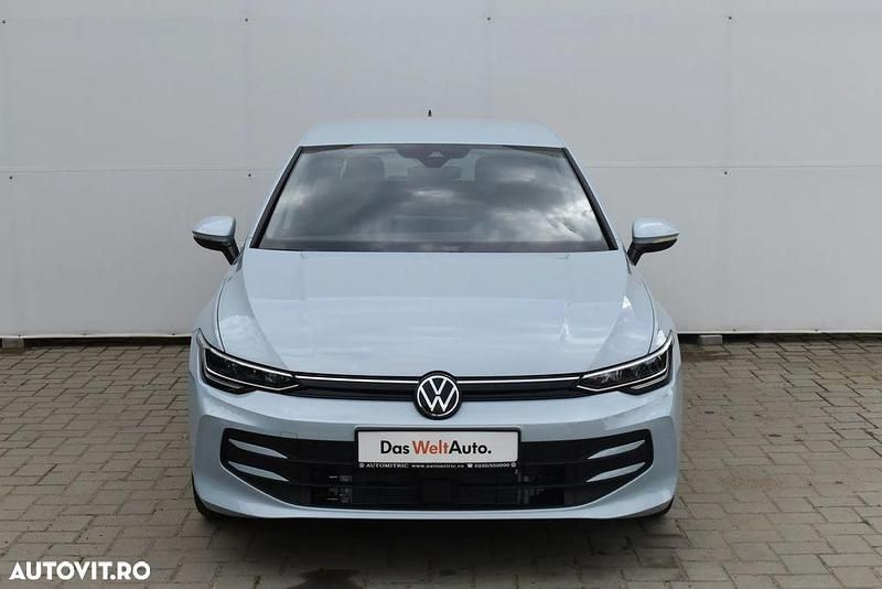 Second-hand VW Golf VIII Life 150 CP (110 kW) 2025 Albastru mediu  metalic Hatchback