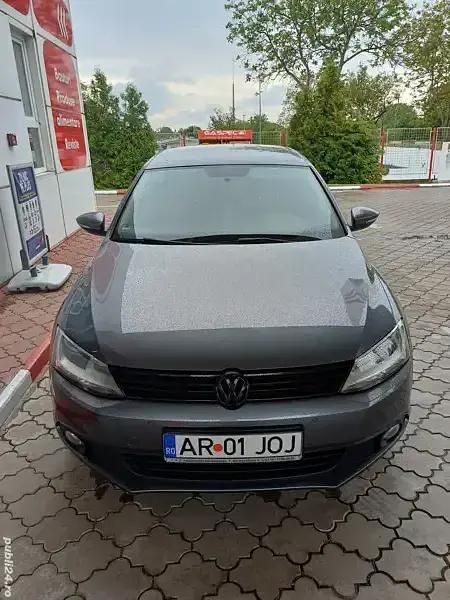 Gri Utilizat 2011 VW Jetta Berlinǎ | 4.500 EUR - Imagine 1/4