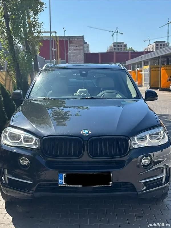 Culoarenegru Second-hand 2015 BMW X5 Sport Line SUV | 21.200 EUR (Super Preț) - Imagine 1/4