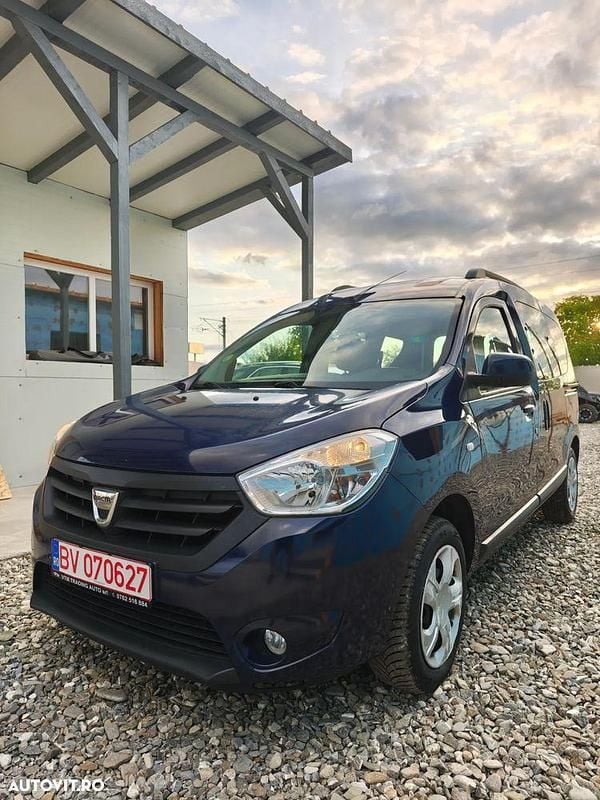 Culoarealbastru Utilizat 2015 Dacia Dokker Lauréate Van | 6.190 EUR (Preț bun) - Imagine 1/4